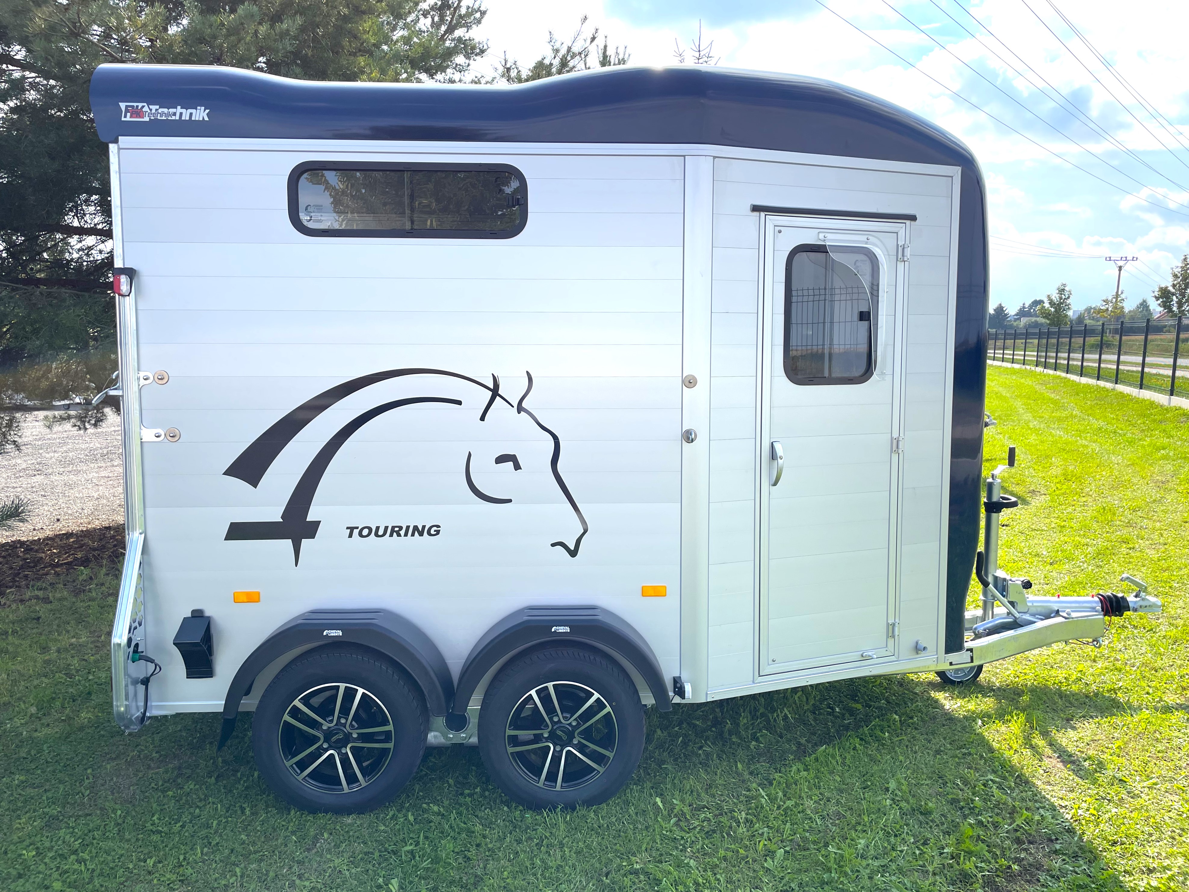 Přívěs na koně Cheval Liberte Touring Contry modrý ALU 2